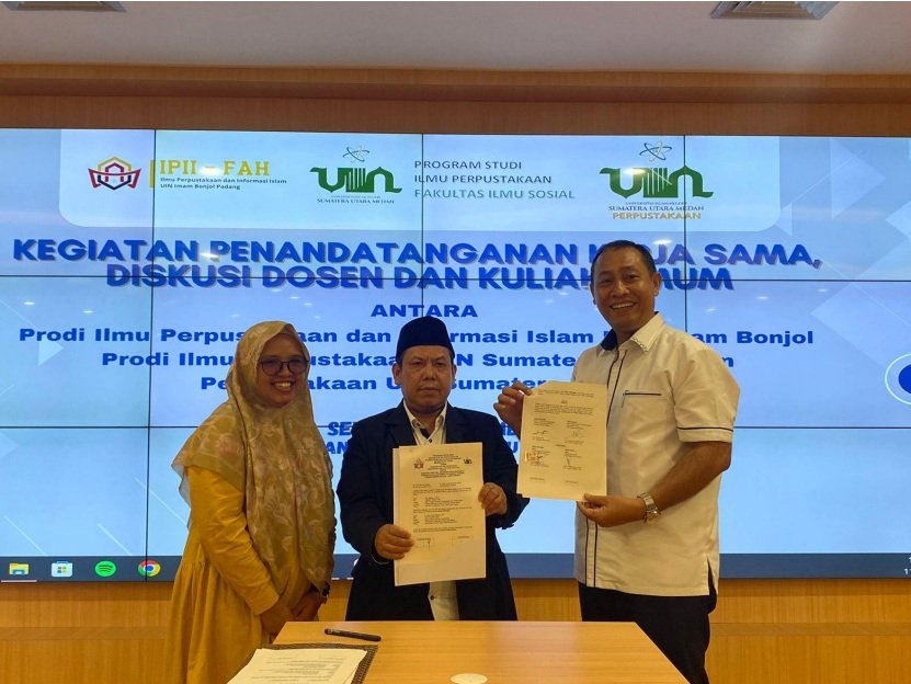 BENCHMARKING PRODI ILMU PERPUSTAKAAN UIN IMAM BONJOL KE PRODI ILMU PERPUSTAKAAN UINSU MEDAN